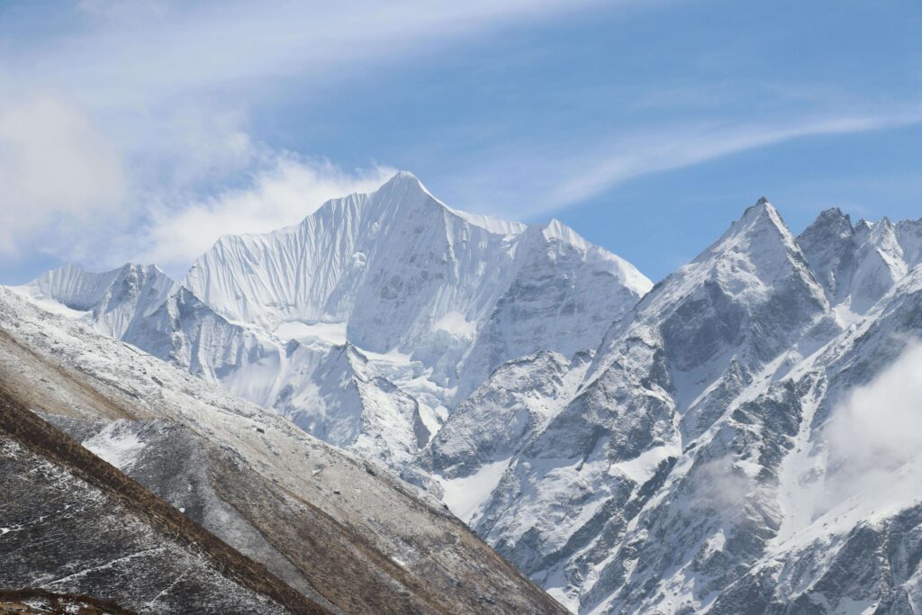 Langtang gosaikunda trek view of langtang lirung
